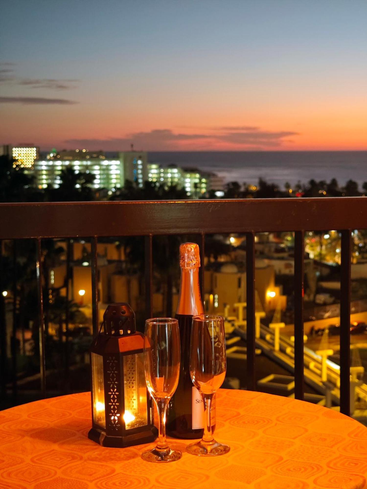 Blanco&Azul - Comfortable Ocean View Apartment Next To The Beach Playa de las Américas Exterior foto