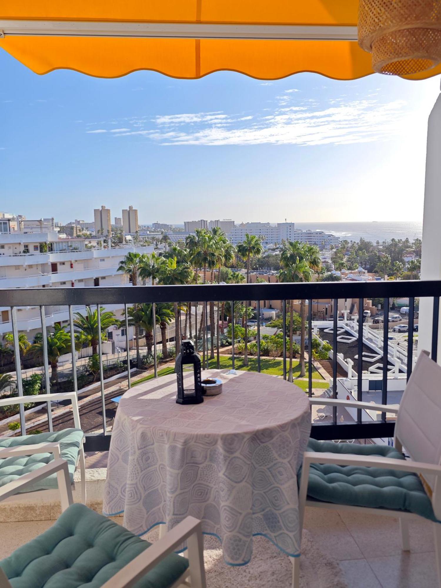Blanco&Azul - Comfortable Ocean View Apartment Next To The Beach Playa de las Américas Exterior foto